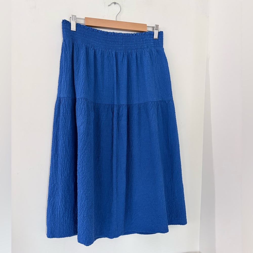 NINE WEST Sz M Royal Blue Crinkle Gauze Midi Skirt Lined 2 1/2” Waistband Flowy